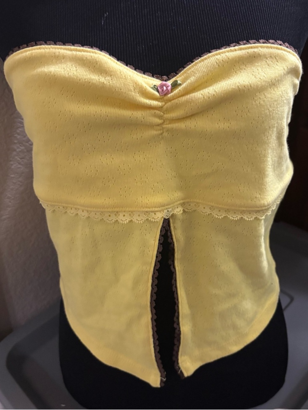 Kimchi Blue Yellow Strapless Lace-Trim Sweetheart Camisole with Pink Rose Accent